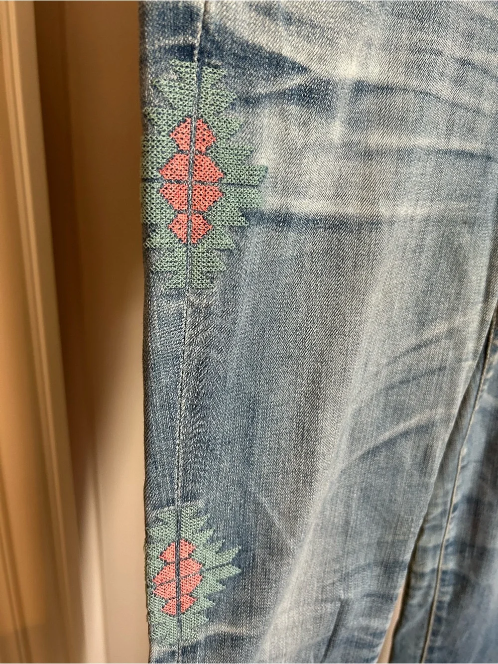 Ag Adriano Goldschmied Stilt Cigarette leg Skinny Jeans with Pink Floral Embroid